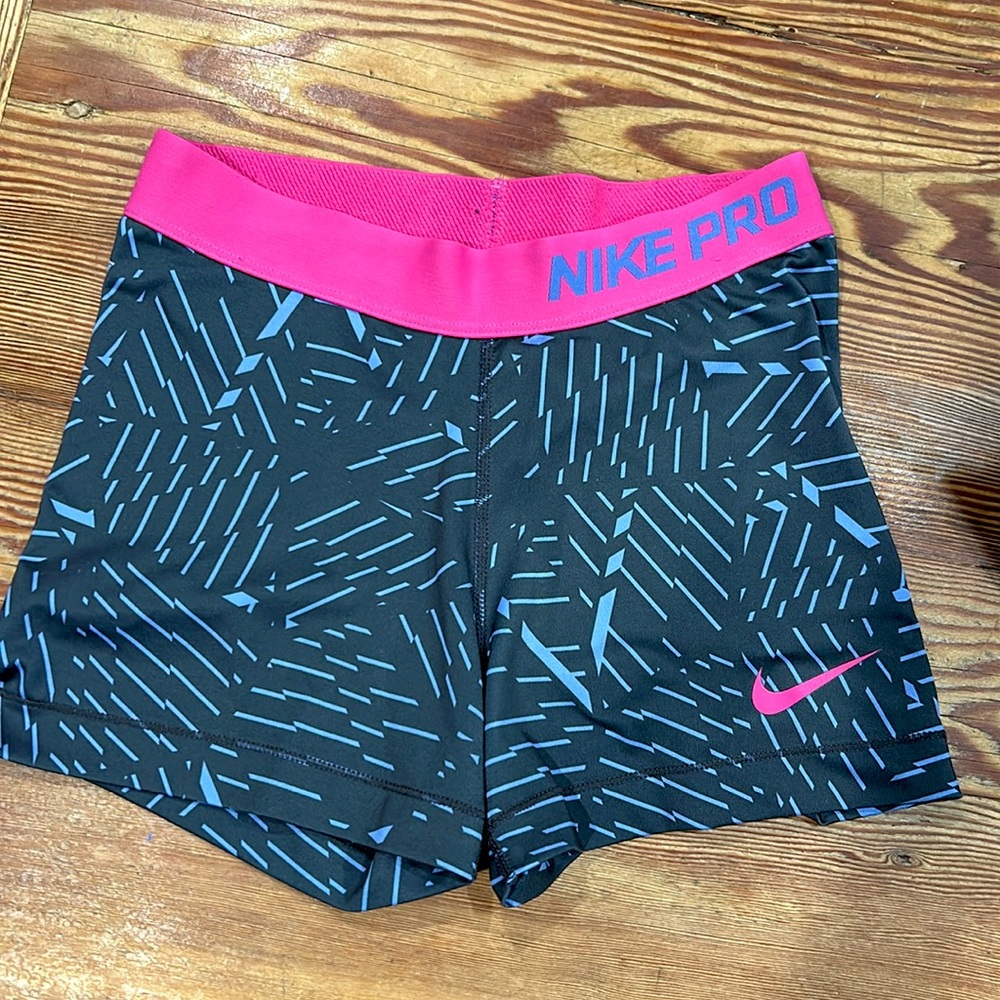 NIKE PRO Kids shorts  size small